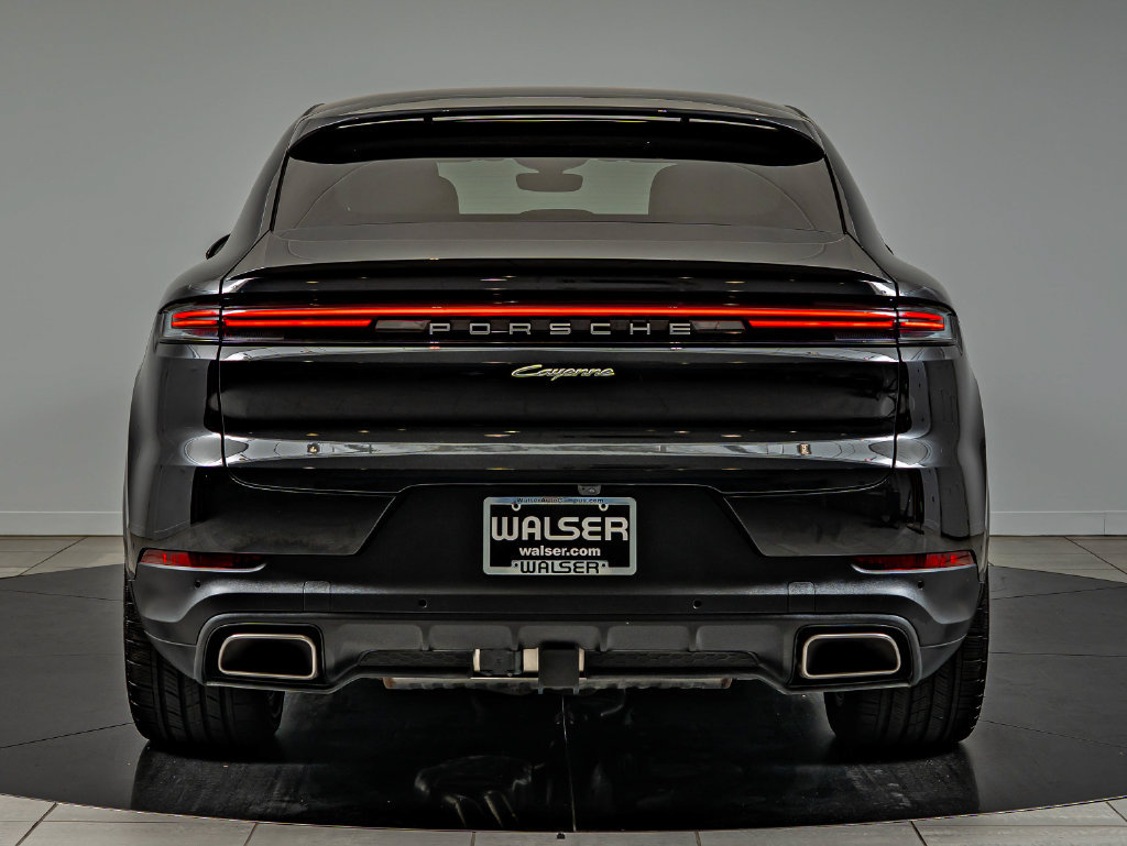 Certified 2025 Porsche Cayenne E-Hybrid Coupe AWD/4WD image 7