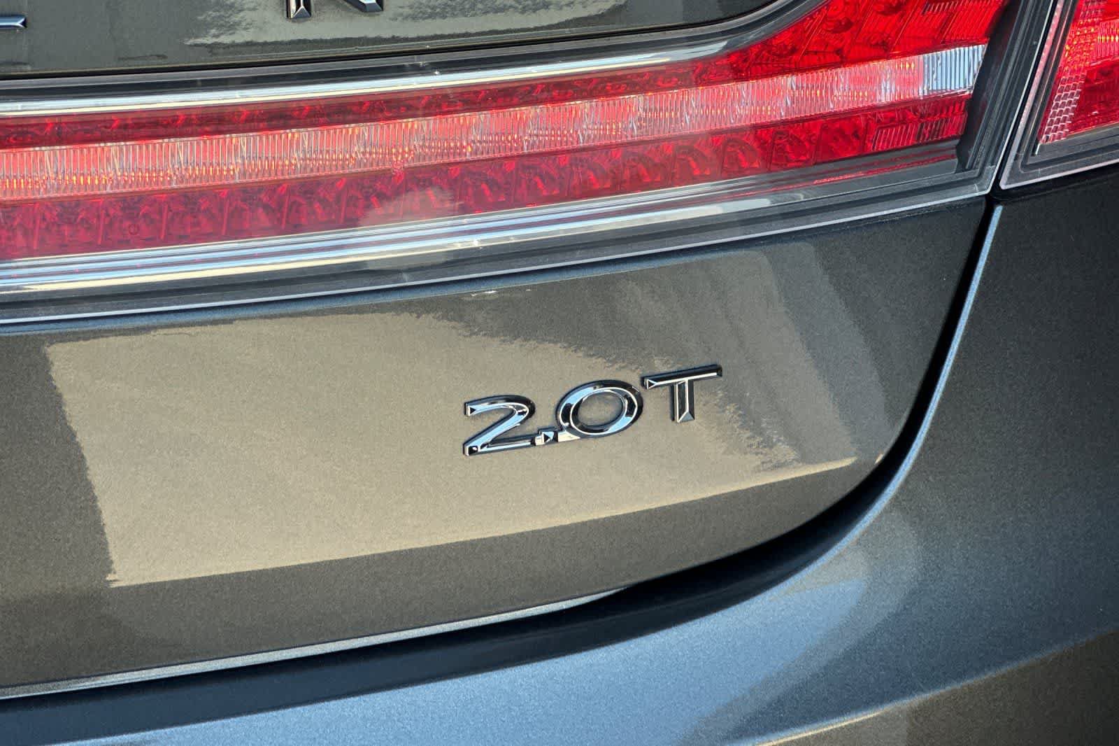 Used 2017 Lincoln MKZ Reserve FWD image 16