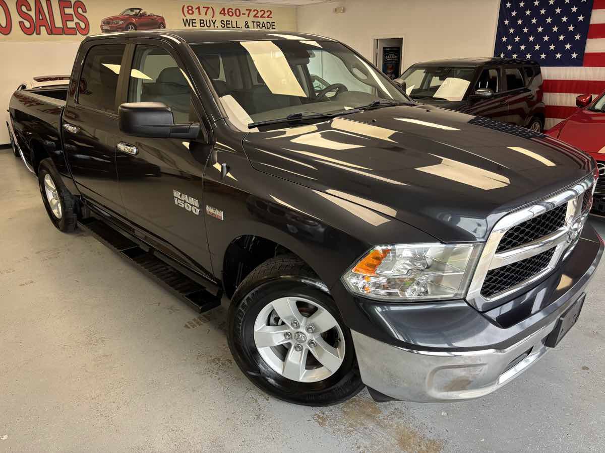 Used 2018 RAM 1500 Classic SLT image 5