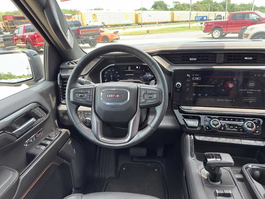 Used 2023 GMC Sierra 1500 AT4 w/ AT4 Preferred Package image 17