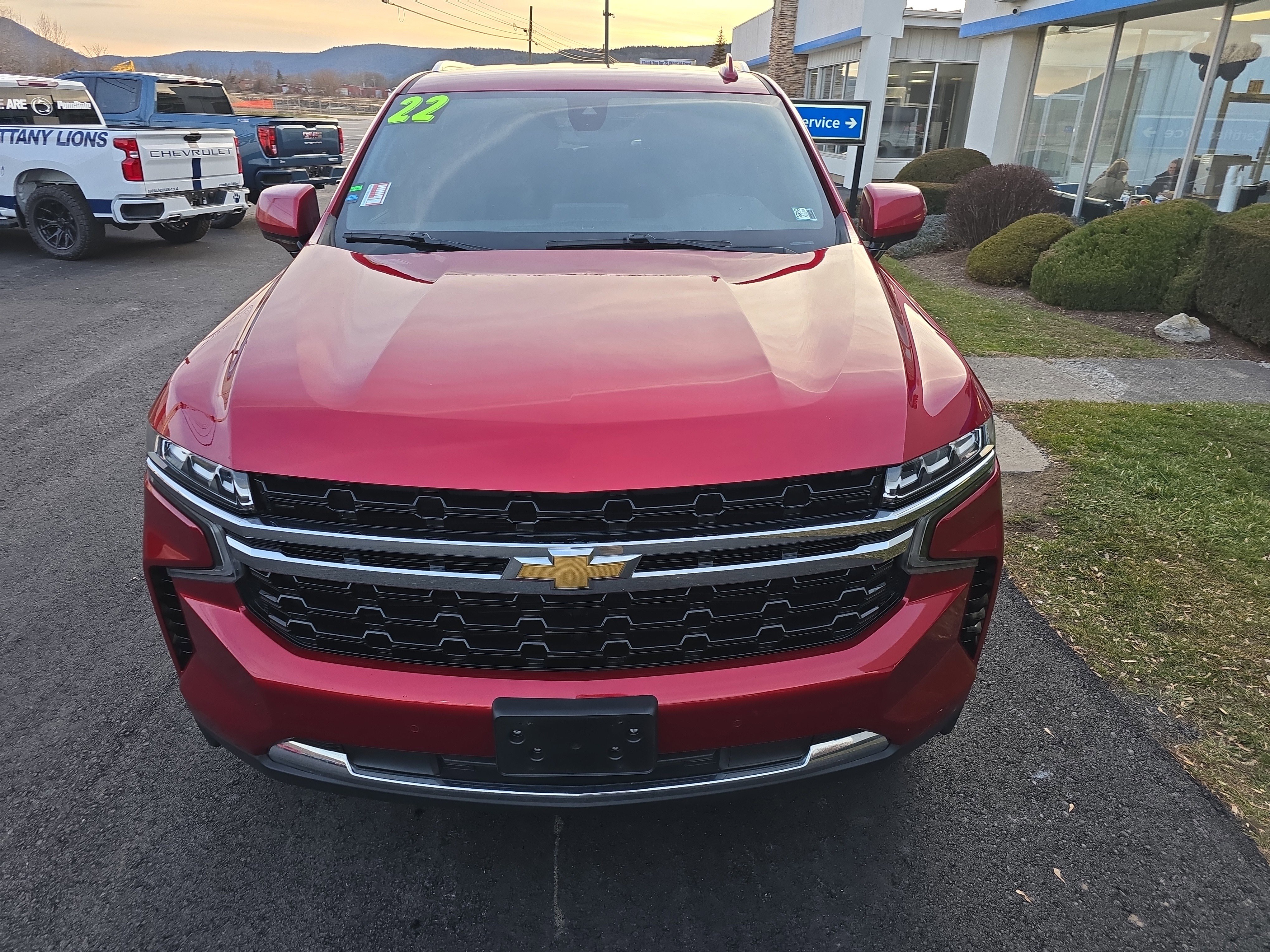 Used 2022 Chevrolet Suburban LS image 9