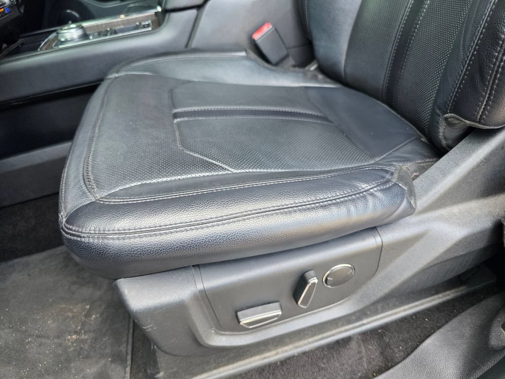 Used 2019 Ford Expedition Limited RWD image 12
