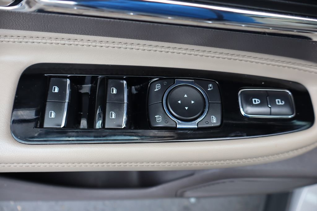 Used 2021 Lincoln Corsair AWD w/ Premium Package image 35