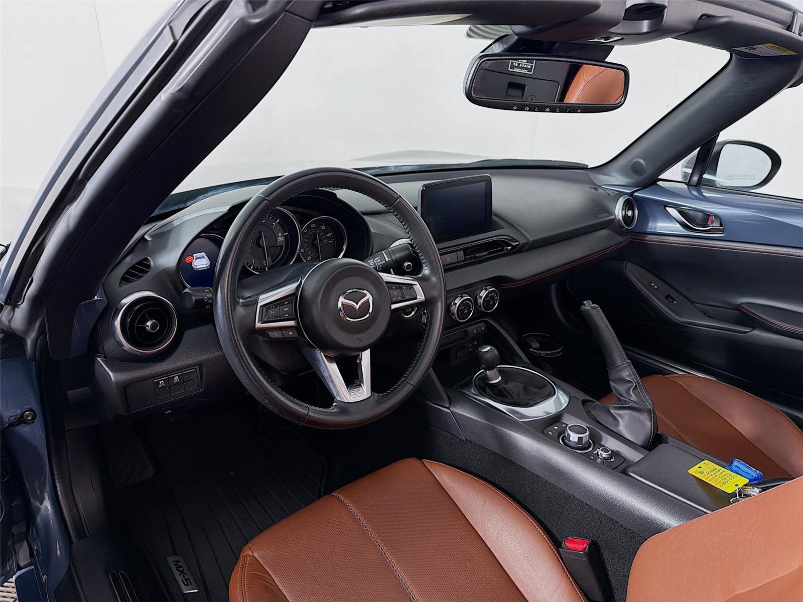 Used 2022 MAZDA MX-5 Miata RF Grand Touring image 9