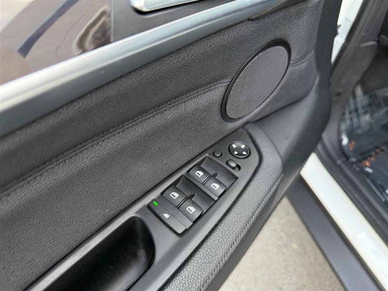 Used 2011 BMW X5 xDrive35d AWD/4WD image 23