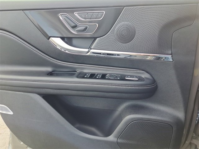 New 2026 Lincoln Corsair Premiere image 18