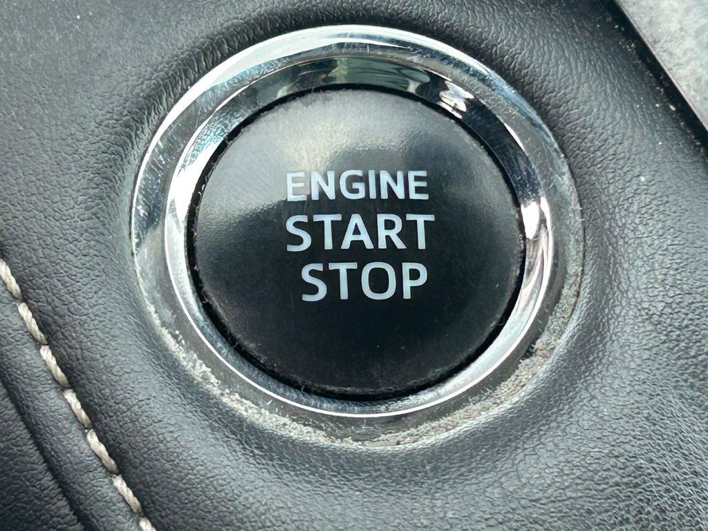 Used 2015 Toyota RAV4 Limited w/ Technology Package image 19