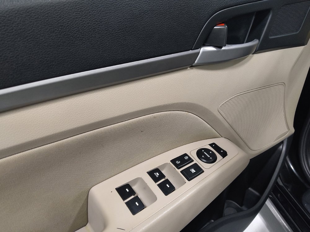 Used 2017 Hyundai Elantra Value Edition image 27