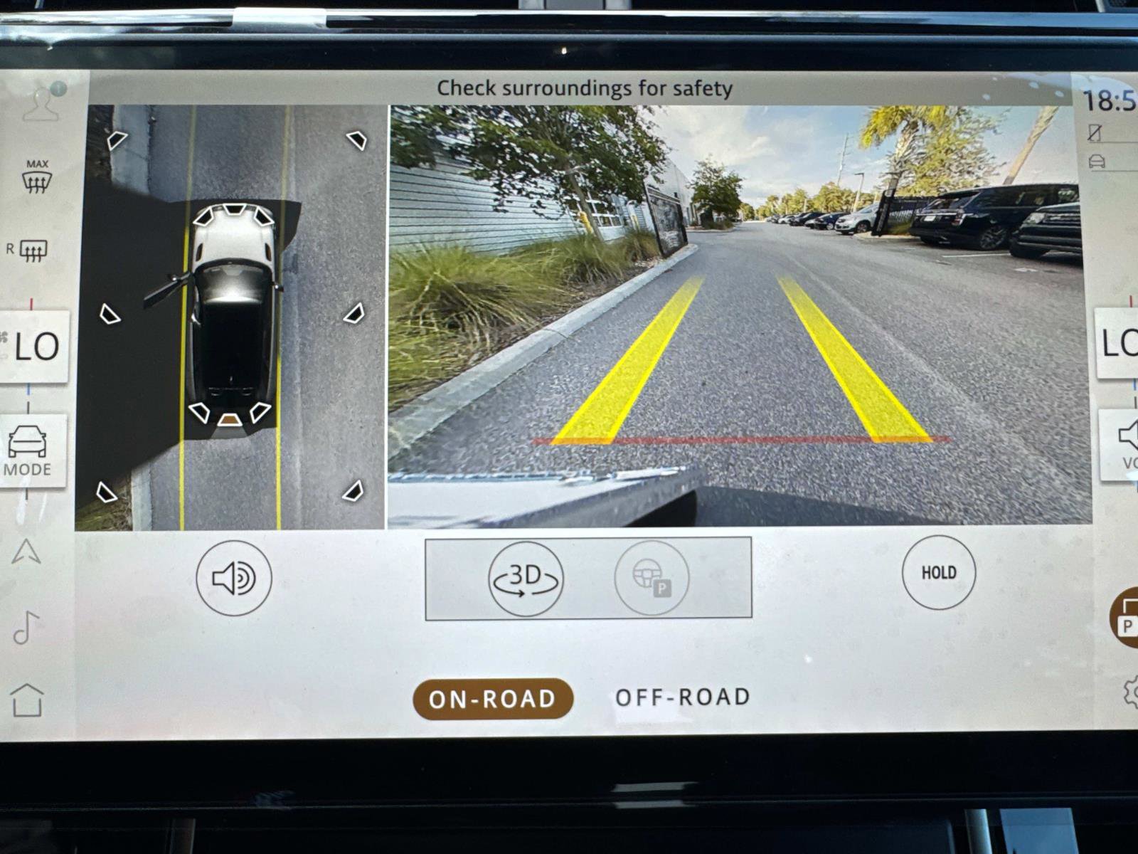 New 2026 Land Rover Range Rover Velar Dynamic SE image 24