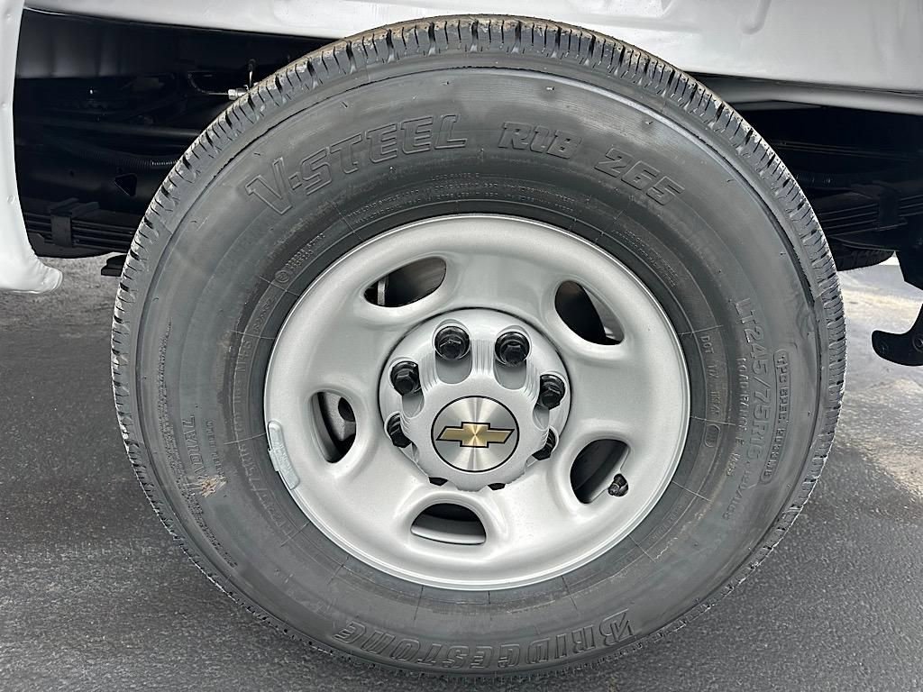 New 2025 Chevrolet Express 3500 Extended w/ Driver Convenience Package RWD image 26