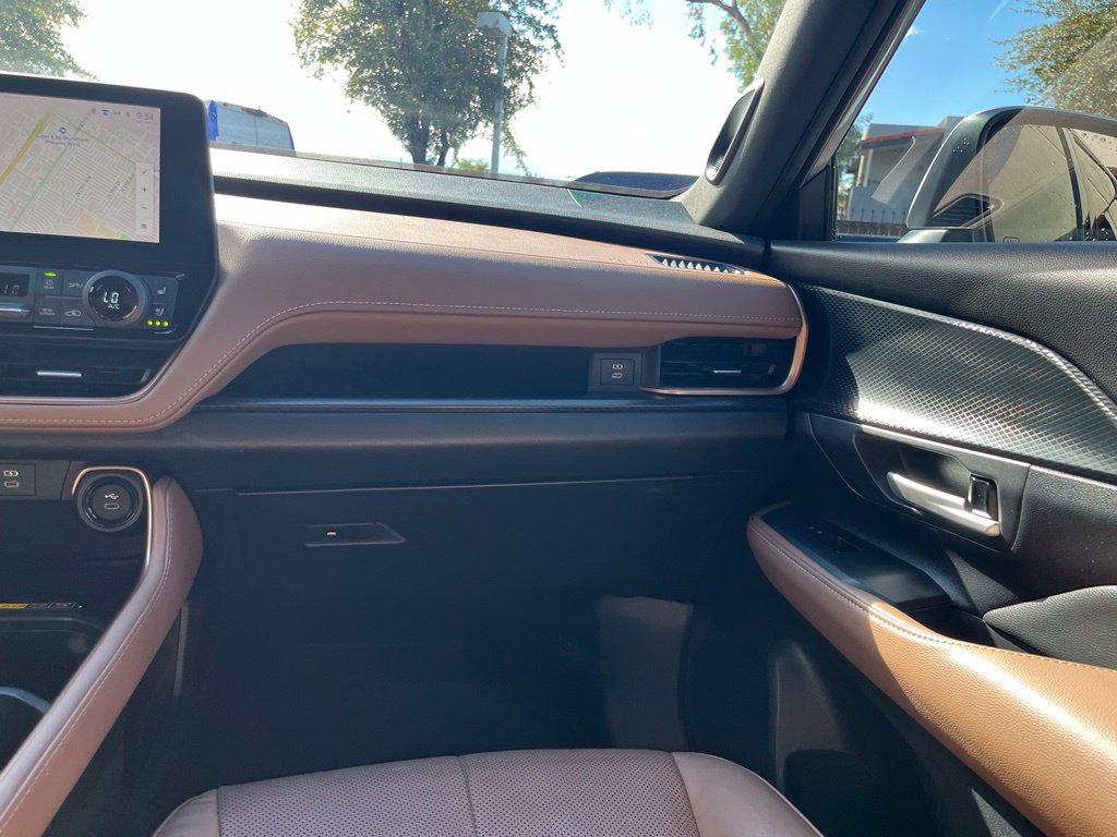 Used 2024 Toyota Grand Highlander AWD Hybrid image 7