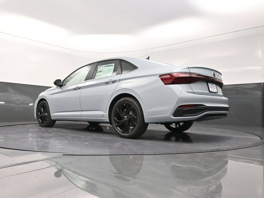 New 2026 Volkswagen Jetta SE FWD image 24