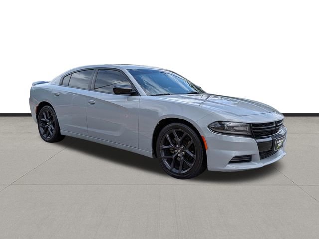 Used 2020 Dodge Charger SXT w/ Blacktop Package RWD image 3