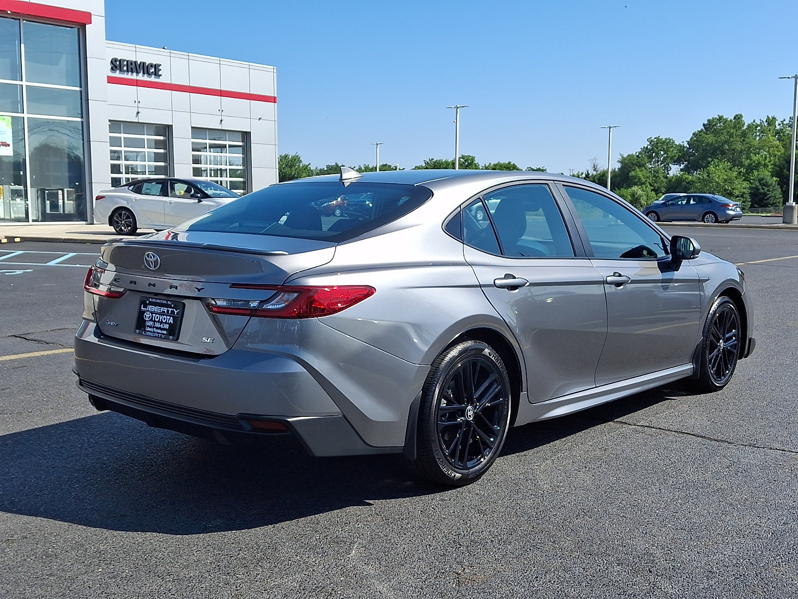 Used 2026 Toyota Camry SE w/ Convenience Package FWD image 6