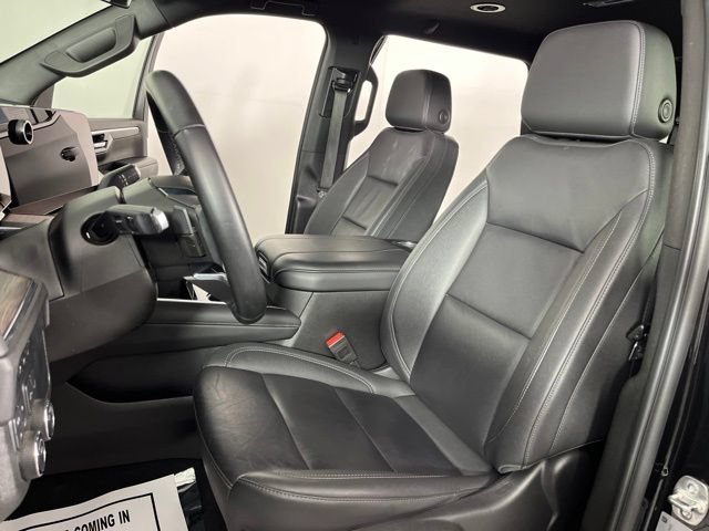 Used 2025 Chevrolet Tahoe LT AWD/4WD image 20