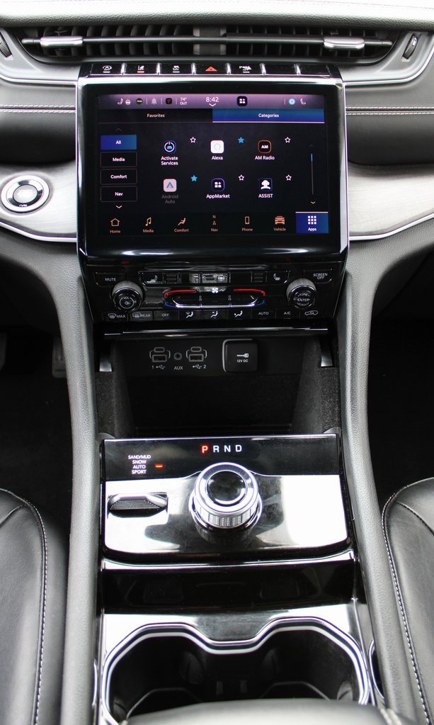 Used 2022 Jeep Grand Cherokee L Limited image 39