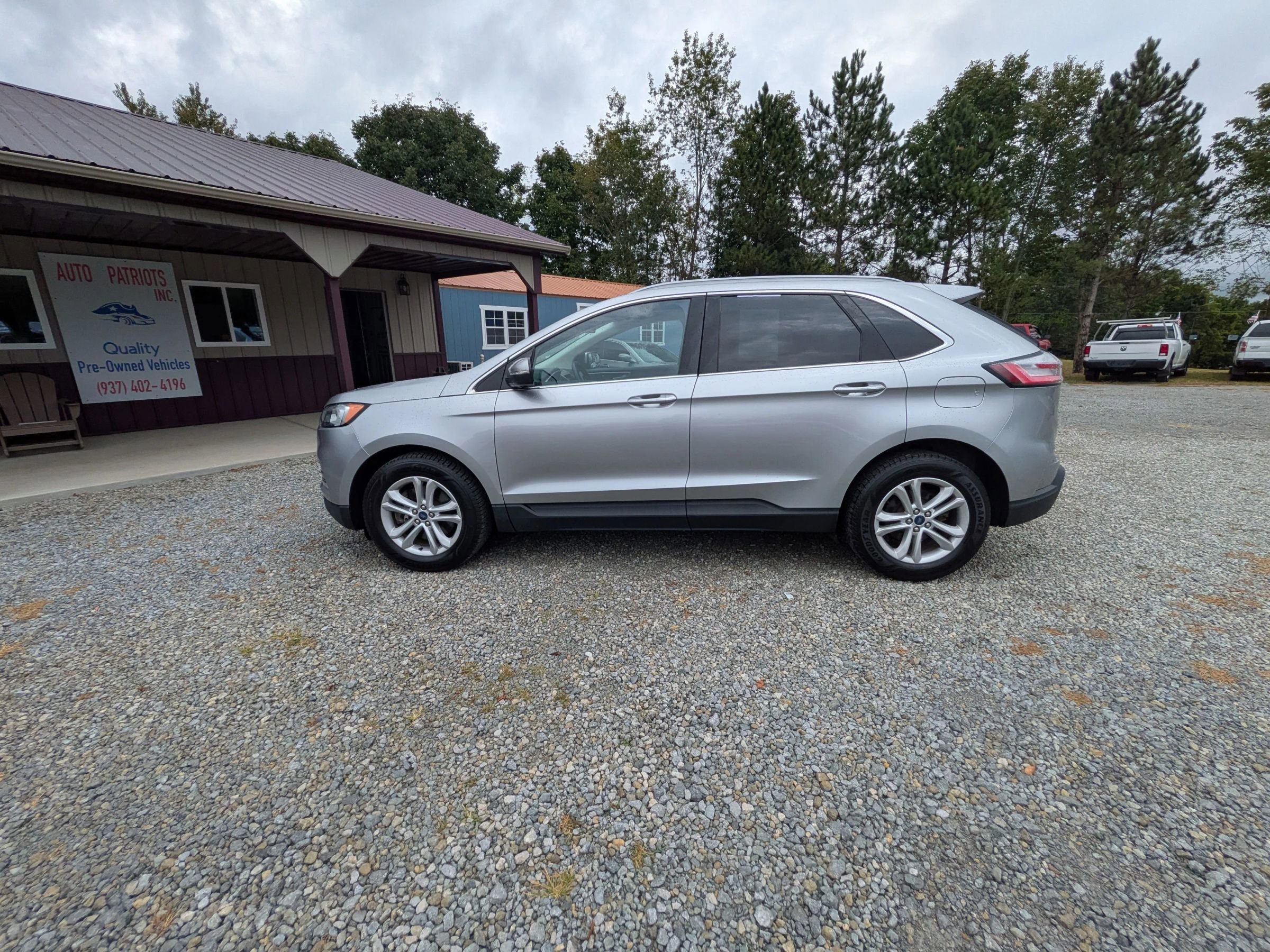 Used 2020 Ford Edge SEL image 1