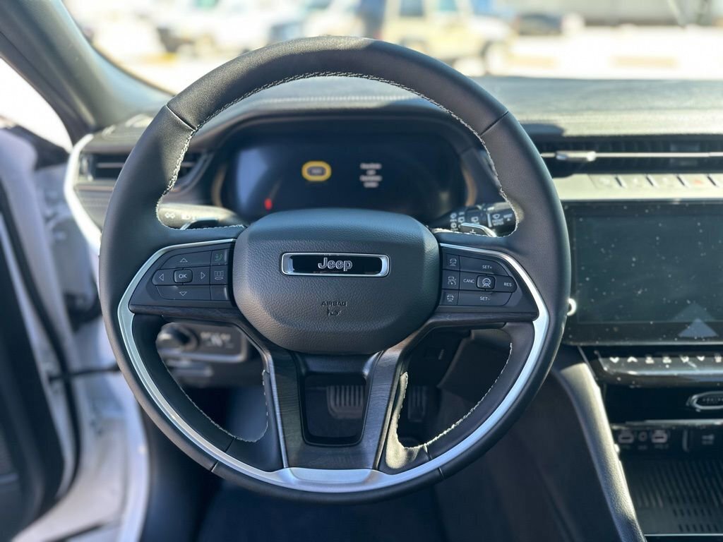 New 2026 Jeep Grand Cherokee Altitude image 29