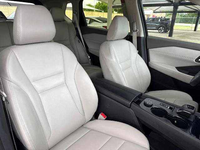 Certified 2025 Nissan Rogue SL AWD/4WD image 17