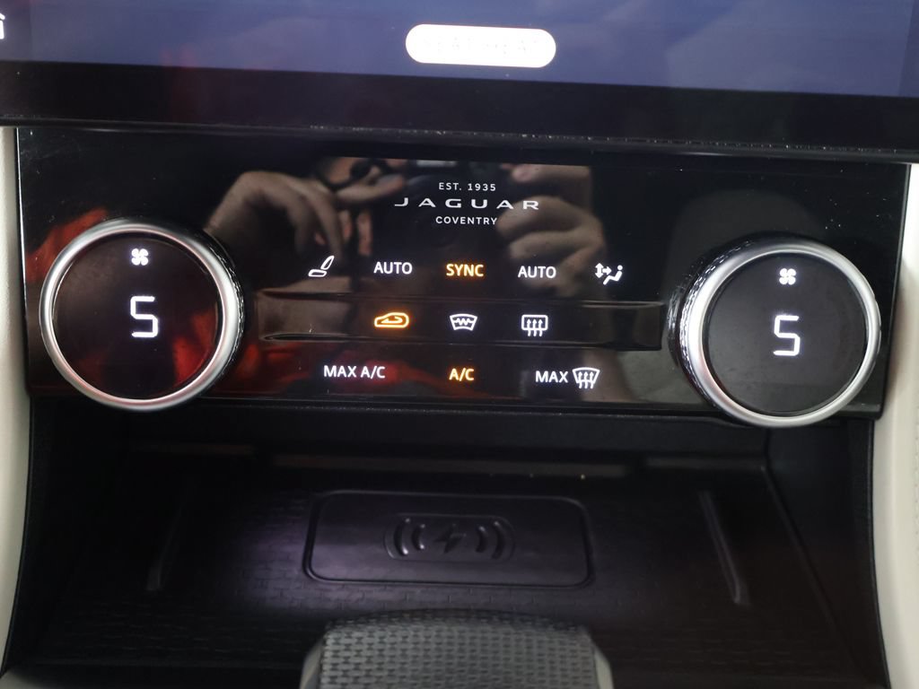 Used 2022 Jaguar F-PACE SVR AWD/4WD image 55