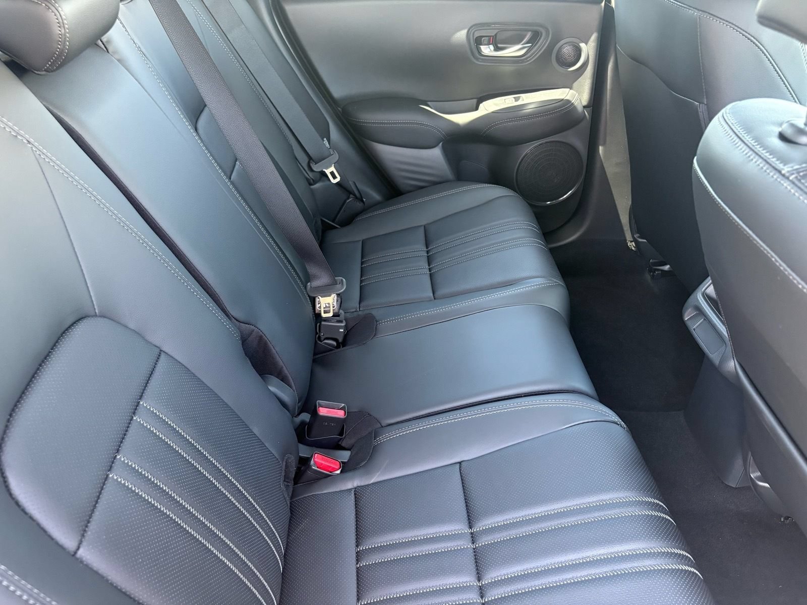 New 2027 Honda HR-V EX-L image 17