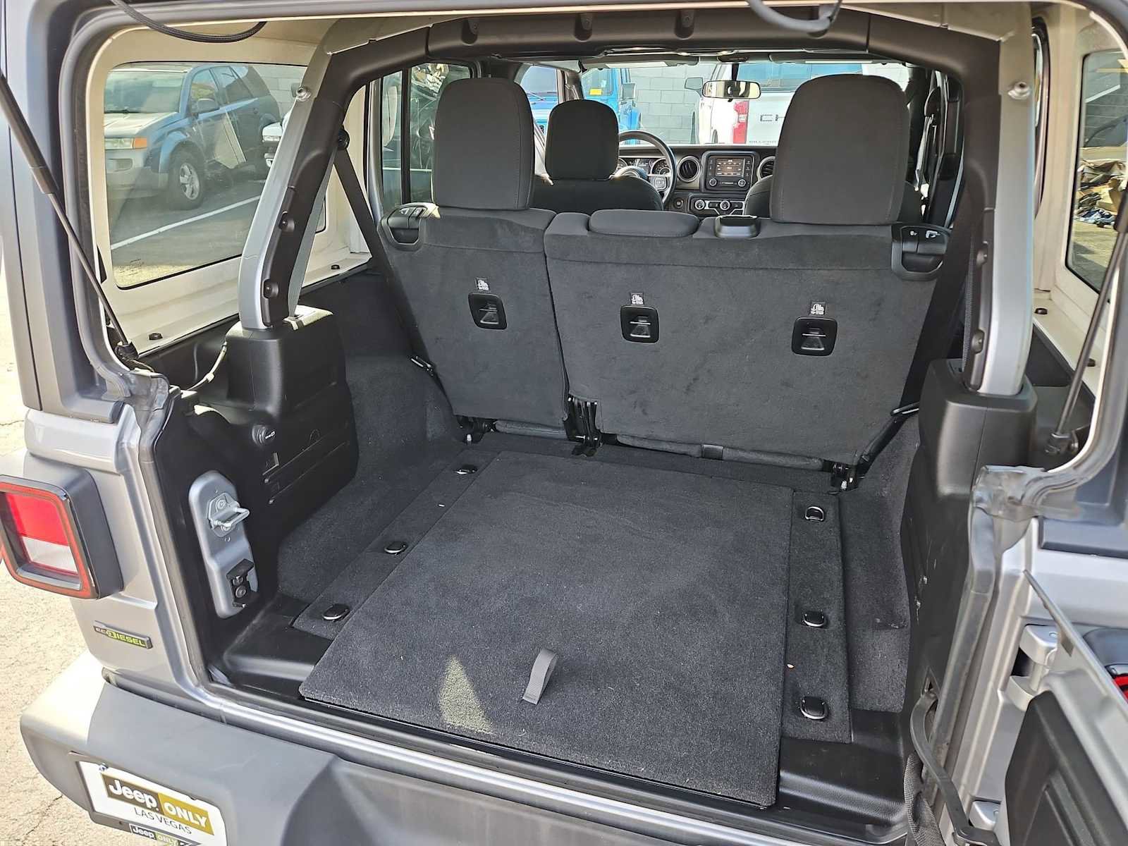 Used 2021 Jeep Wrangler Unlimited Sport image 31