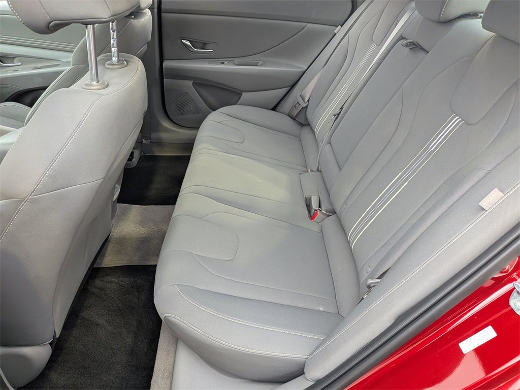 Certified 2024 Hyundai Elantra SEL w/ Convenience Package image 20