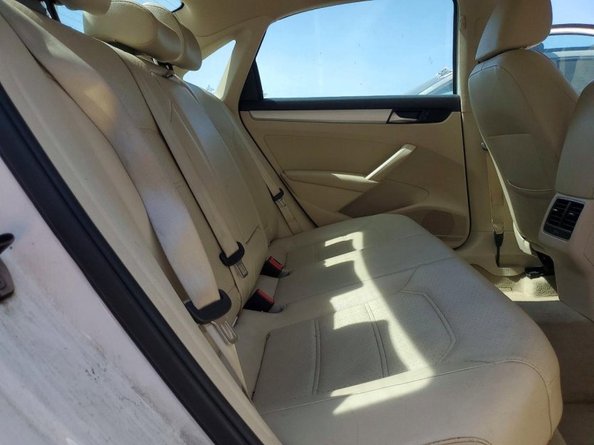 Used 2013 Volkswagen Passat 2.5 SE image 6
