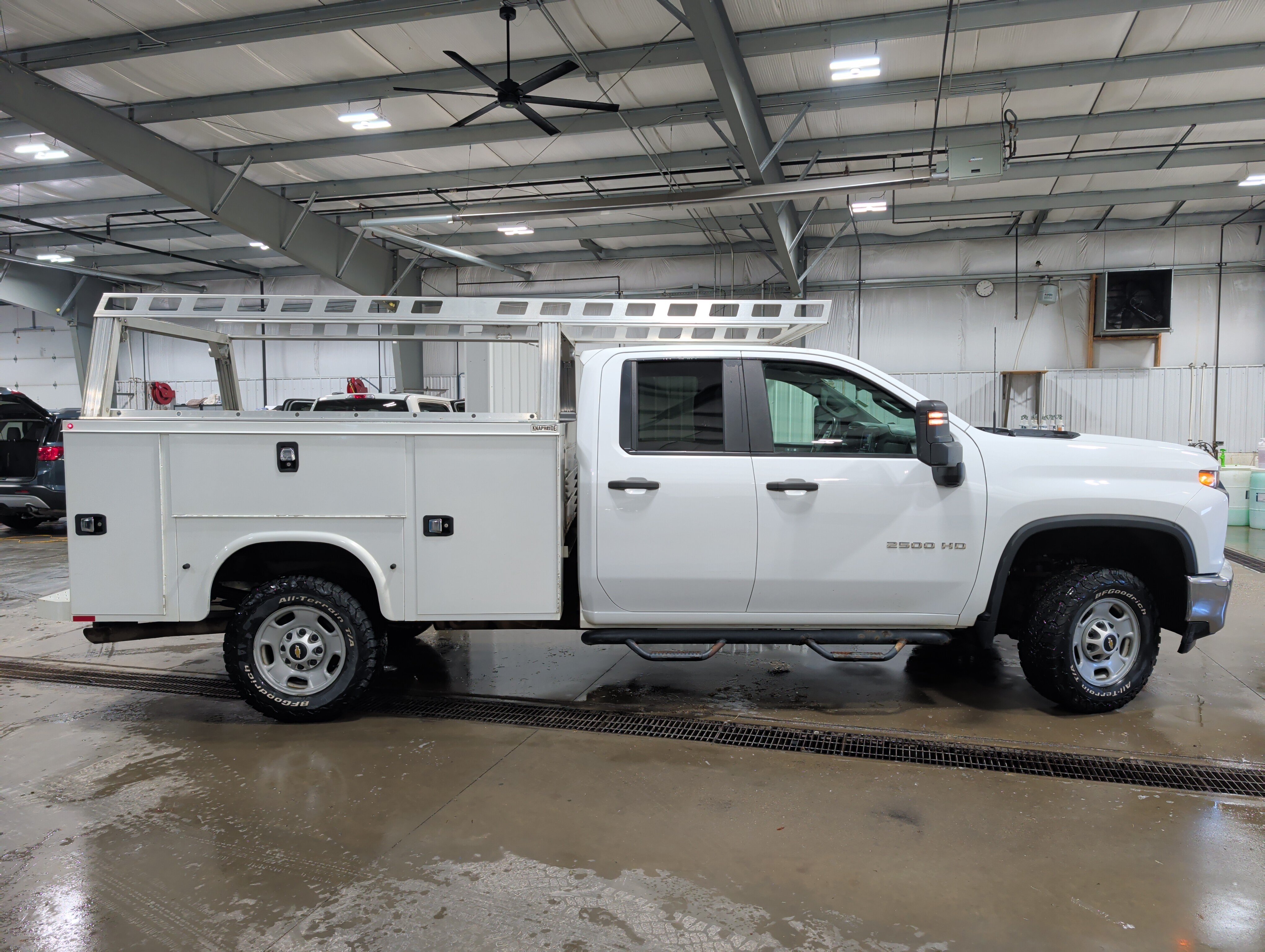 Used 2021 Chevrolet Silverado 2500 W/T w/ WT Convenience Package AWD/4WD image 2
