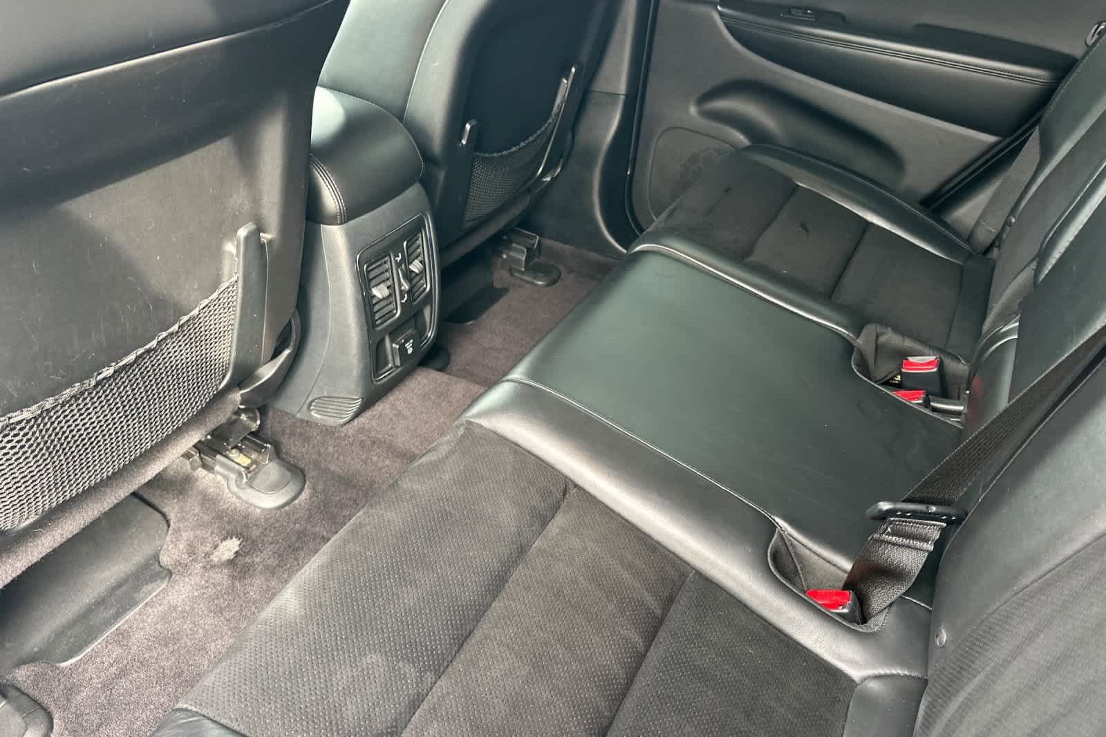 Used 2018 Jeep Grand Cherokee Altitude image 4