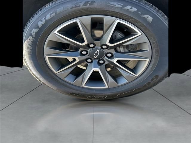 Used 2024 Chevrolet Tahoe Z71 w/ Luxury Package image 9