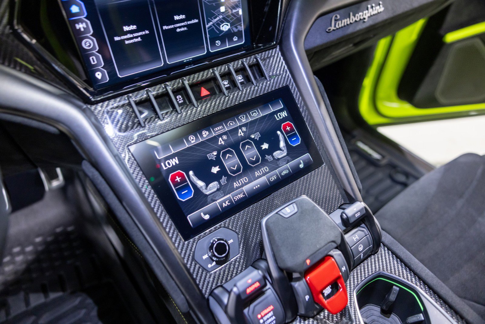 Used 2024 Lamborghini Urus Performante image 45