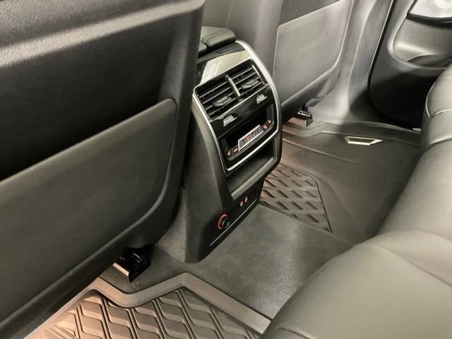 Certified 2025 BMW X7 M60i AWD/4WD image 18
