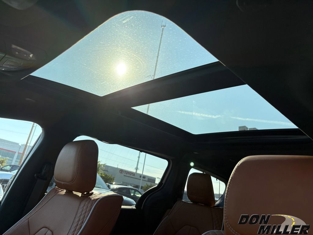 New 2026 Chrysler Pacifica Pinnacle w/ Trailer Tow Group image 25