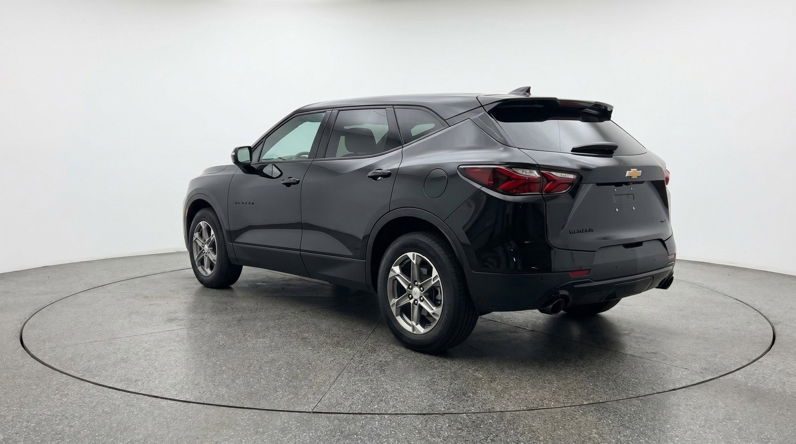 Used 2025 Chevrolet Blazer LT FWD image 6