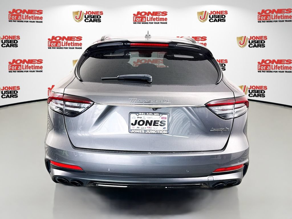 Used 2022 Maserati Levante GT AWD/4WD image 16