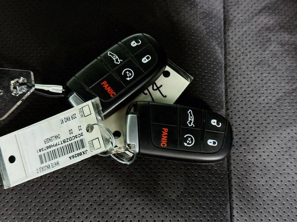 Used 2023 Dodge Challenger R/T w/ Plus Package image 34