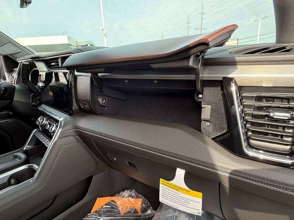 New 2026 GMC Sierra 3500 Denali w/ Denali Reserve Package image 26