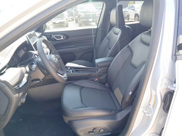 New 2026 Jeep Compass Latitude AWD/4WD image 12