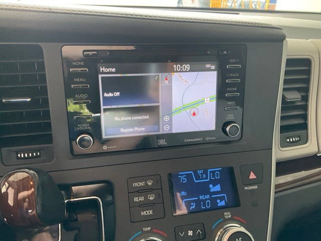 Used 2020 Toyota Sienna Limited Premium FWD image 15