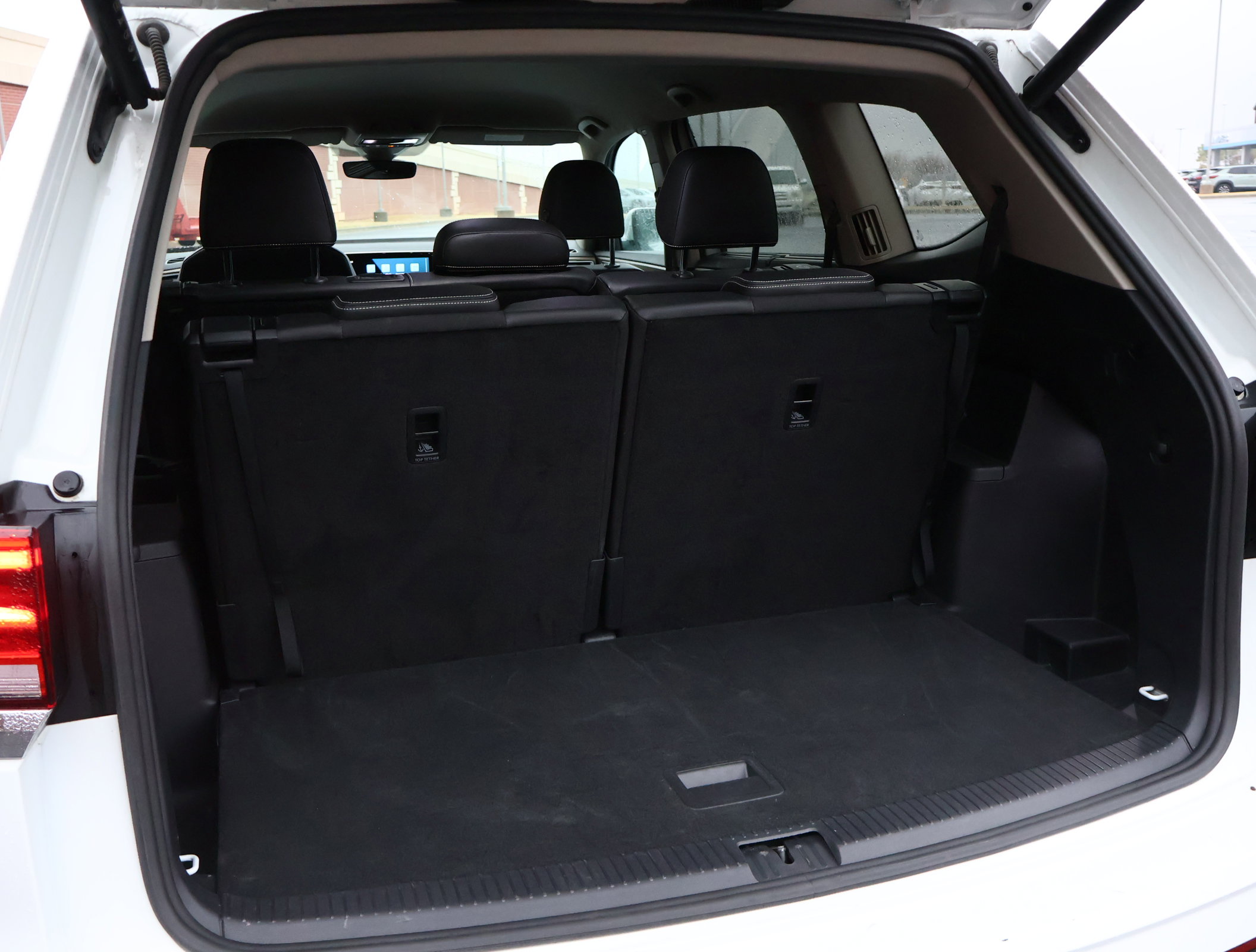 Used 2025 Volkswagen Atlas SE image 22