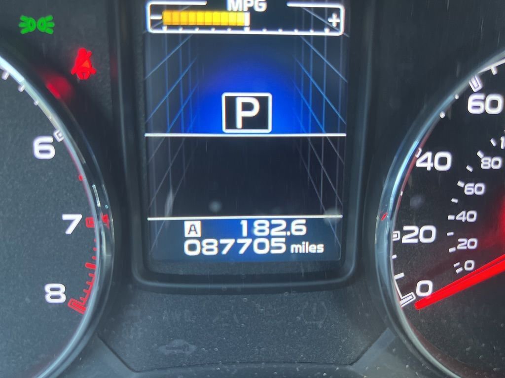 Used 2013 Subaru Outback 3.6R Limited w/ Popular Pkg 1B image 9