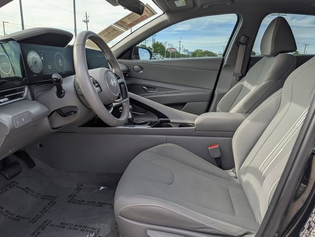 Used 2024 Hyundai Elantra SEL w/ Convenience Package FWD image 27