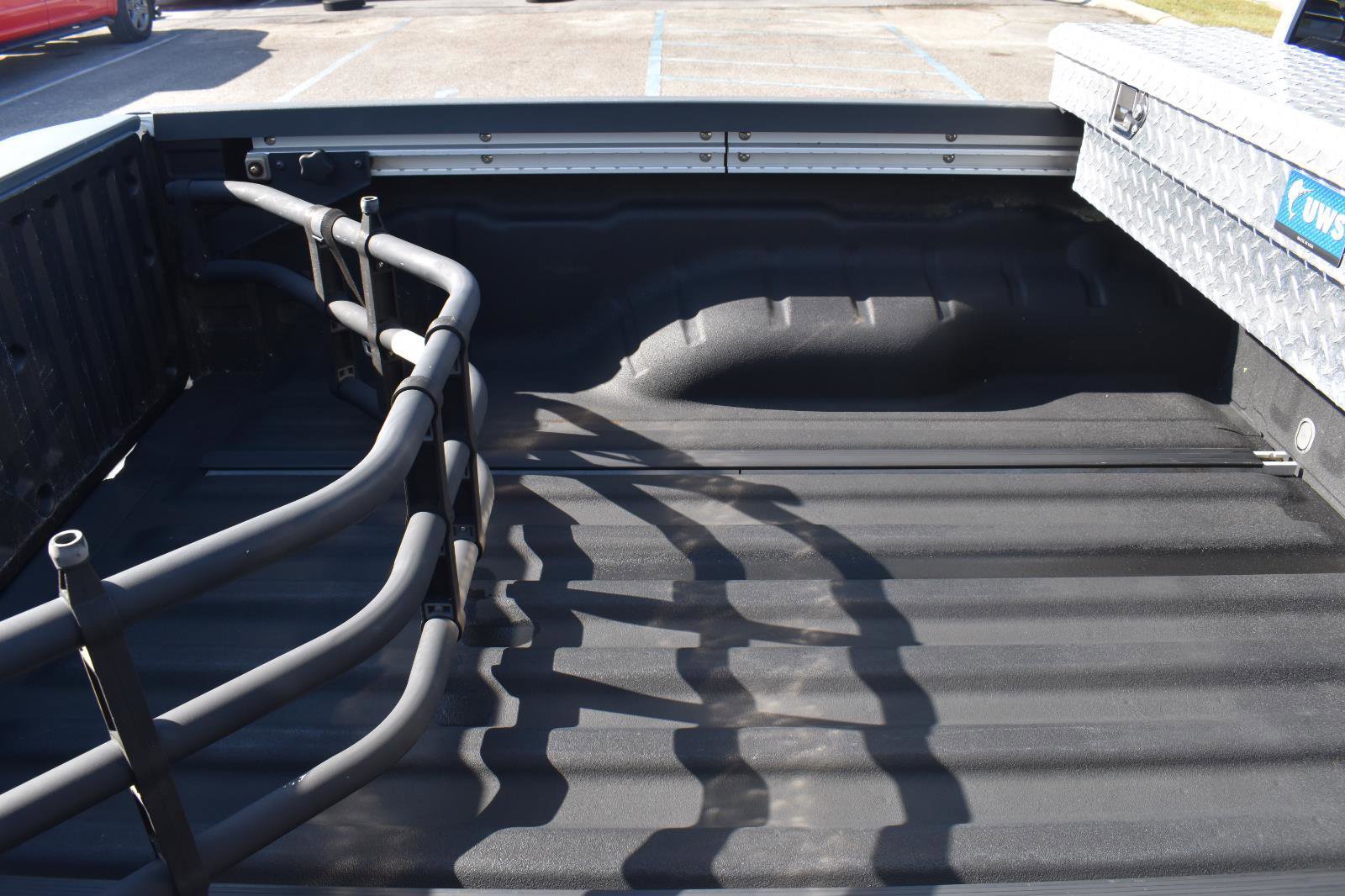 Used 2015 Nissan Frontier SV w/ SV Value Truck Package image 10