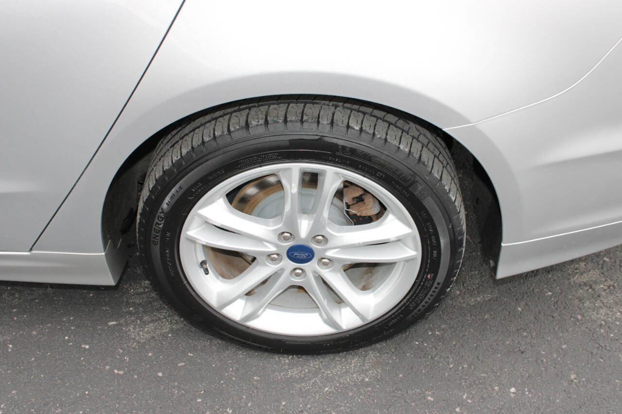 Used 2018 Ford Fusion S image 11