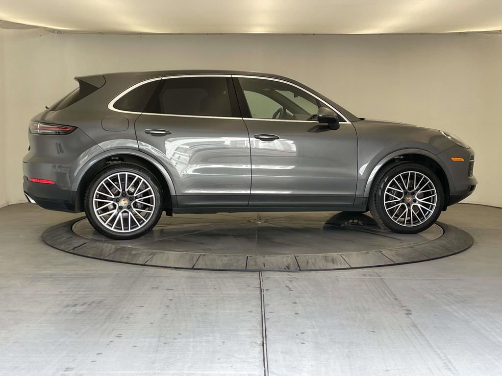 Used 2023 Porsche Cayenne Platinum Edition AWD/4WD image 6