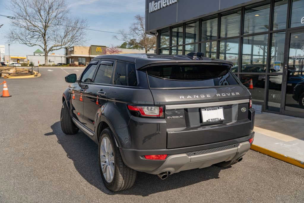 Used 2017 Land Rover Range Rover Evoque HSE image 4