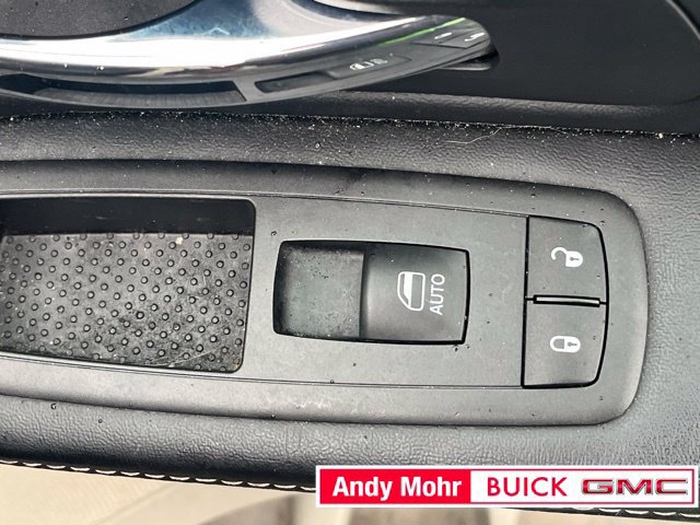 Used 2016 Chrysler Town & Country Touring w/ Driver Convenience Group FWD image 48
