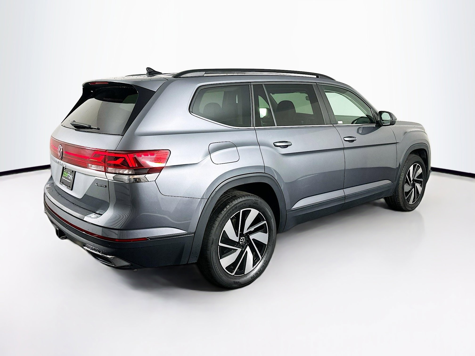 Used 2024 Volkswagen Atlas SE image 9