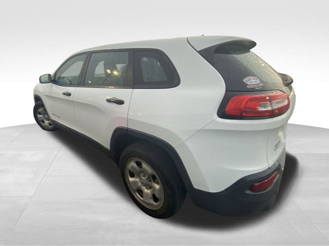 Used 2016 Jeep Cherokee Sport FWD image 6